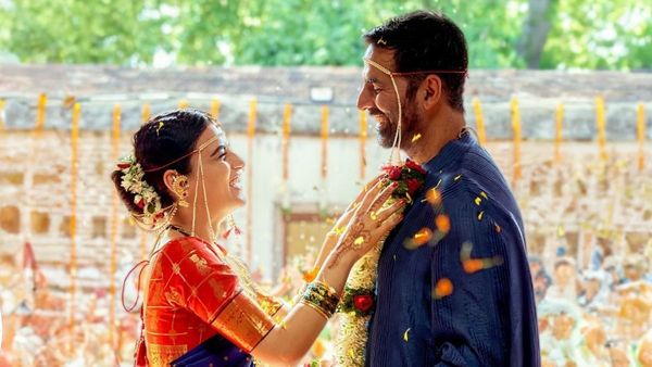 Sarfira Box Office Collection Day 1: Akshay Kumar Starrer Scores Lower Than Disasters Selfie & Bellbottom