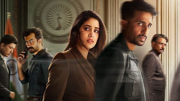 Ulajh Box Office Collection Day 1: Janhvi Kapoor Records Her Lowest Opener Ever Amid Clash With AMKDT