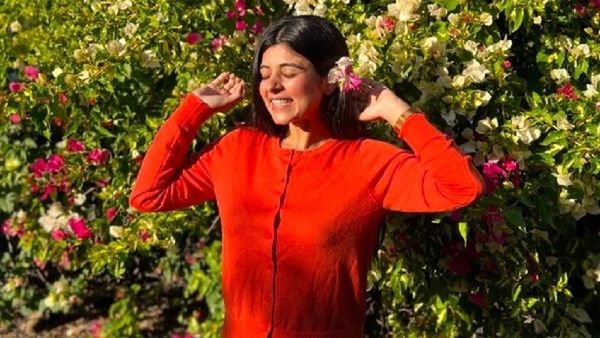 Actress Yesha Rughani Marks 7 Years In The Industry