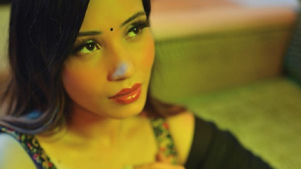 O Sajni Re Part 1 Streams On Ullu: Who Is Adult Star Alendra Bill? Bio, Instagram ID, Boyfriend, More!