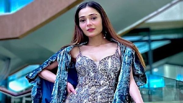 Chhathi Maiyya Ki Bitiya Actress Sara Khan REVEALS She Takes 10 To 15 Mins To Get Ready As Goddess: I don't...