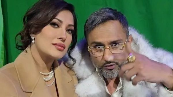 Yo Yo Honey Singh & Mehwish Hayat Tease Fans With Their New Collaboration & Its Winning Hearts