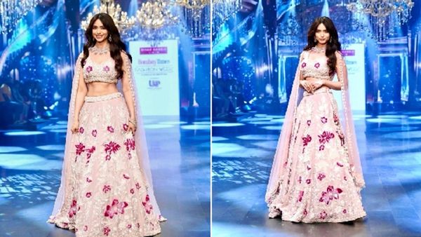 Bombay Times Fashion Week: Akshay's Co-Star Soundarya Sharma Dazzles On The Ramp As She Turns Showstopper