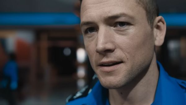 'Carry-On' Trailer Released For Christmas Thriller Film, Coming Soon To Netflix