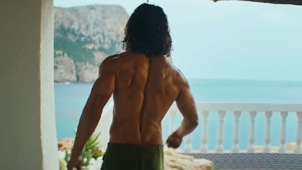 Meet India's Richest Actor Who Slept On Footpath, Had No Home & Now Enjoys 7,300 Cr Net Worth; He Is...