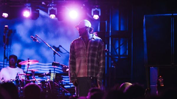 King's Little Fan Sings Maan Meri Jaan With Him As Singer Ends Australia-New Zealand Tour On High Note- WATCH