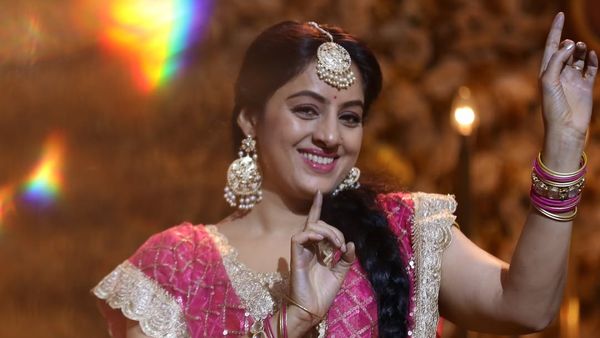 Mangal Lakshmi EXCLUSIVE | Is Mangal Similar To Anupamaa? Does Deepika Singh Feel Pressured? Actress REACTS