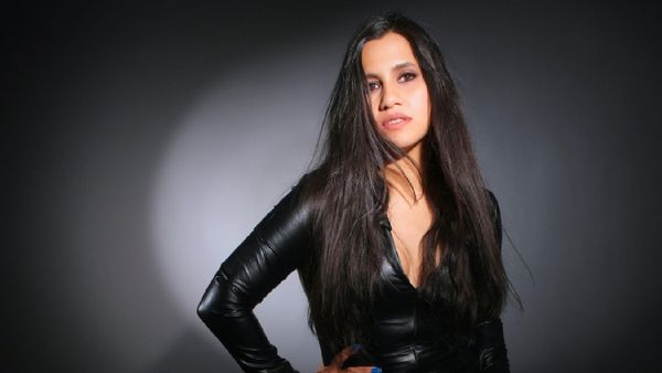 Pop Sensation Nikhita Gandhi To Perform At AP Dhillon's Mumbai Concert On December 7