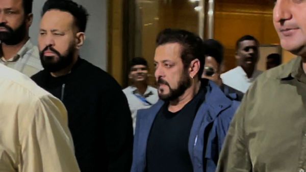 Salman Khan Returns To Mumbai With Heavy Security Amid Recent Death Threats; Watch