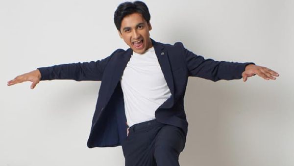 Criminal Justice’s Aaditya Gupta Redefines Style With Suave Black & White Attire, WATCH