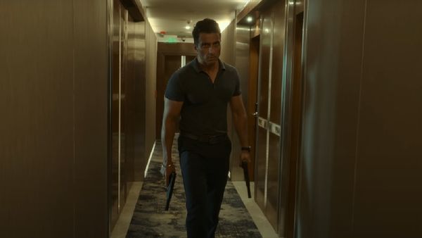 Fateh Box Office Collection Day 2: Sonu Sood’s Action Film Holds Steady Ground; Inches Close To 5Cr