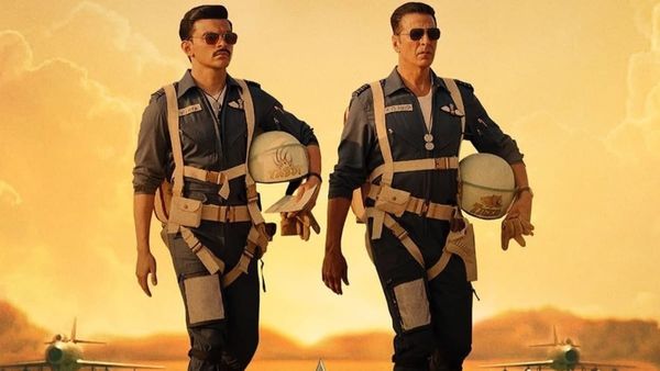 Sky Force Advance Booking Report Day 1: Akshay-Veer's Film Registers Decent Opening; Will It Beat Sarfira?