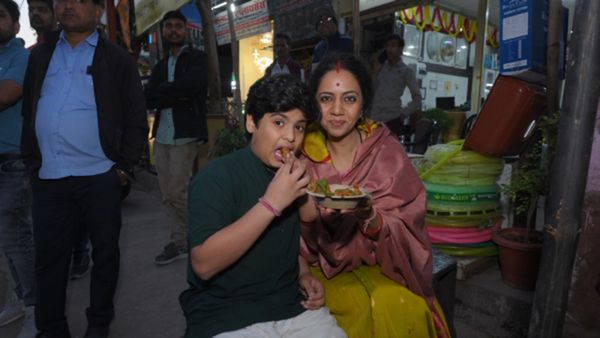 Neha Joshi Feels Emotional While Sitting On Same 100-Year-Old Bench Where Atal Bihari Vajpayee Ji Used To Sit!