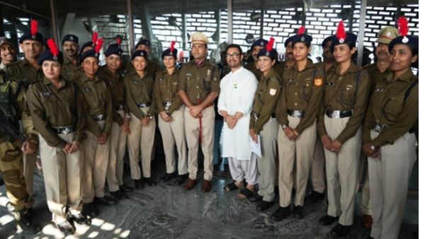 Aamir Khan Celebrates Republic Day With a Visit to the Statue of Unity While Shooting for Sitaare Zameen Par