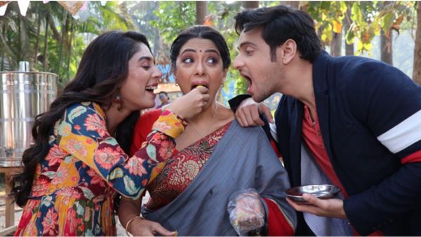 Anupama's Family Pani Puri Moment In Anupamaa: Deepa Shahi And Rajan Shahi Promotes ‘Vocal for Local’