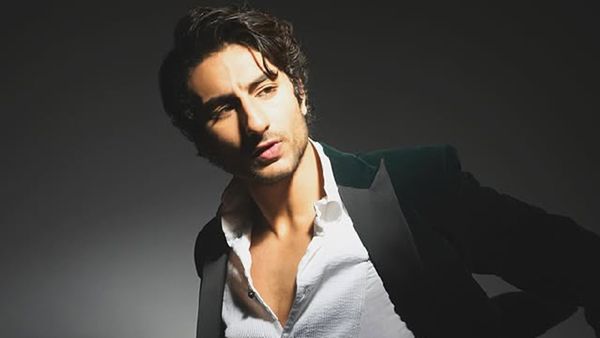 Netizens Can't Stop Gushing Over Ibrahim Ali Khan's Charm in Nadaaniyan Teaser