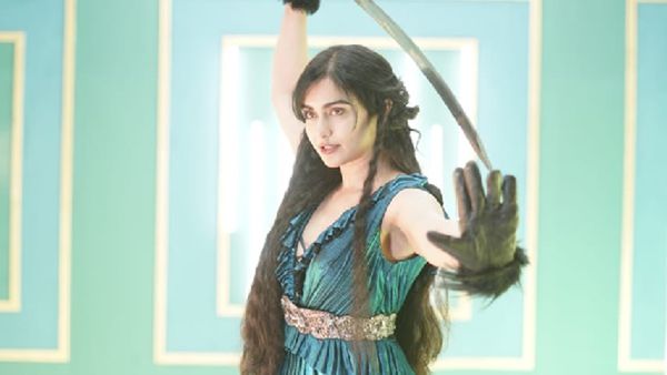 Adah Sharma Shares A Message For Mumbai Paparazzi & And It's NOT What You Believe