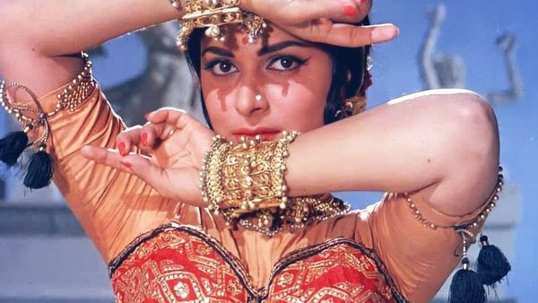 Meet Actress Who Dared To Say No, Fought When Asked To Undress Saree, Faced Threats But Conquered Bollywood