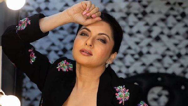 Bhagyashree Expresses Concern Over The Cacophony In Kashmir Says 