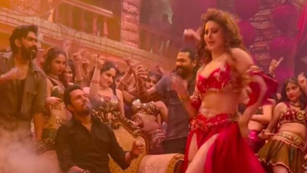Jaat Song Touch Kiya: Urvashi Rautela Takes Internet By Storm With Her Breathtaking Dance Moves & Expressions