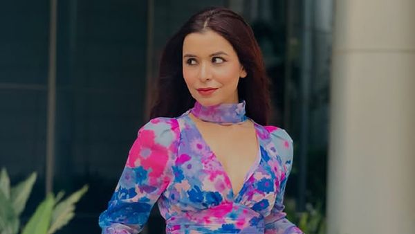 Actress Chitranshi Dhyani Spotted In Tears: Viral Video Raises Concerns Among Fans