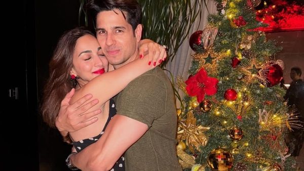Kiara Advani Pregnancy: Pregnant Kiara Gets Mobbed By Paparazzi? Dad-To-Be Sidharth Loses Temper; 'Get Back'