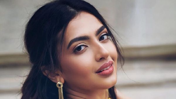 Kashika Kapoor Earns Acclaim With Debut In Love Your Father, Expresses Desire To Share Screen With Allu Arjun