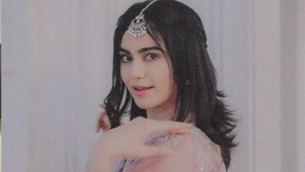 Shocking! Fan Makes Adah Sharma's Painting With Own Blood, Actress Reacts, 