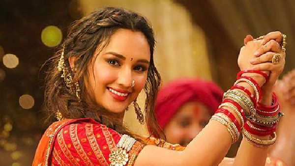 Did You Know Akanksha Sharma Shot Her Stunning Garba Song ‘Dholida Dhol Nagada’ in 45-Degree Heat Without AC?
