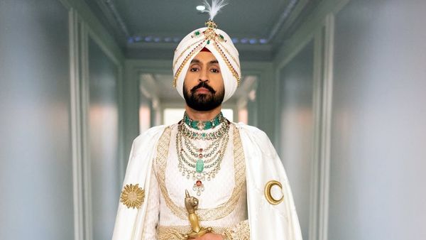 Met Gala 2025 | Diljit Dosanjh Turns Heads With Regal Maharaja Look & Sword in Hand; Fans Say ‘Singh Is King’