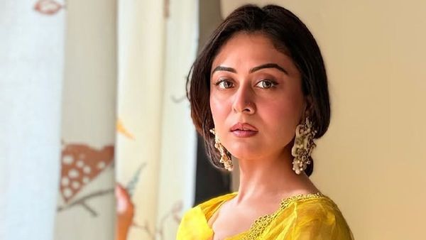 Falaq Questions Fellow Muslim Actors' Loyalty Towards India: Yahan Ke Namak Se Thodi Wafa Kar Lo