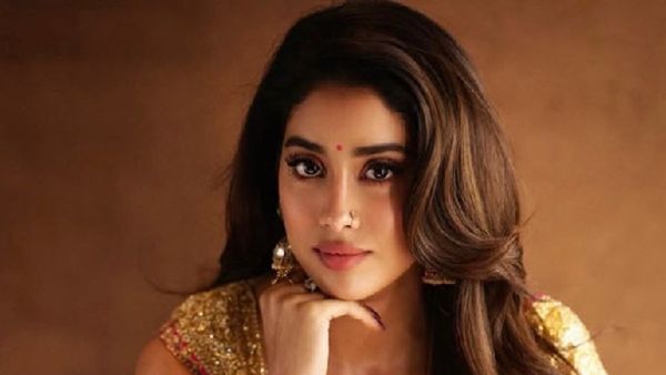 Janhvi Kapoor Stands Up For Indian Designers At Met Gala Saying, “Our Artisans Deserve The Spotlight