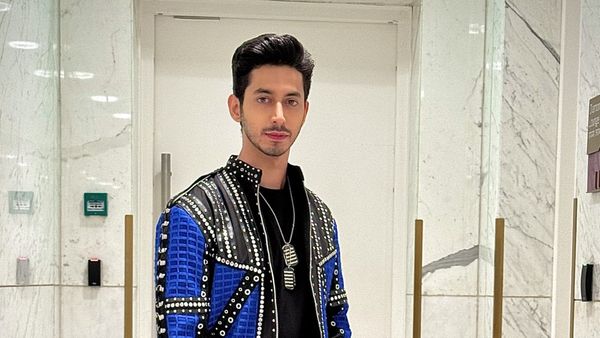 WAVES Summit 2025: Mihir Ahuja Gives Powerful Tribute To Hindi Cinema In SRK, Narendra Modi's Presence