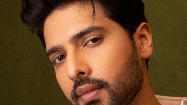Armaan Malik Surprises Fans With Dance Moves In Fun, Vibey ‘Baari Baari’ Music Video