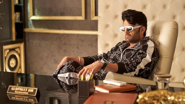 Maniesh Paul Celebrates 3 Years of JugJugg Jeeyo, Says: “What an Experience This Film Was!”