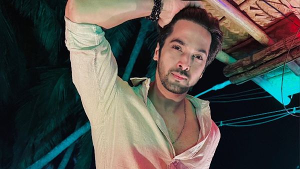 Pati Brahmachari in Real Life Too? Actor Ashish Dixit Delays Anniversary Celebration