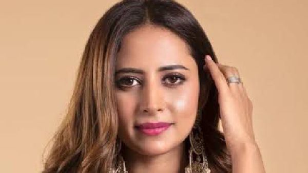 Sargun Mehta Shares Her Favourite Scene From Saunkan-Saunkne 2! Check Fun BTS Now!