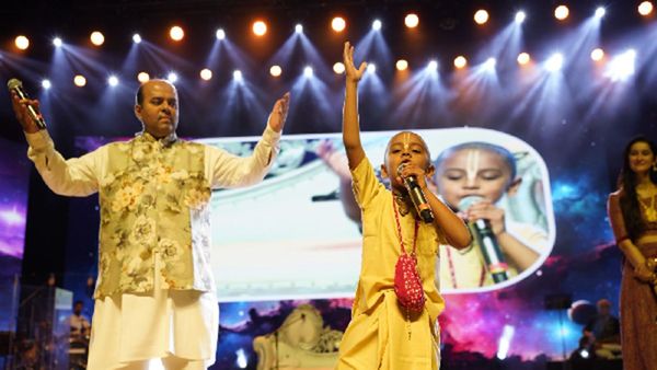 When Bhakti Got Beat: Ameya Dabli and Bhakth Bhagwat Prabhu Rock Mumbai With Spiritual Energy