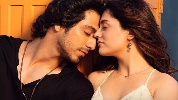 Saiyaara Advance Booking Day 1: Biggest Opening For Newcomer? Ahaan's Debut Film Beats War 2 In BMS Interest