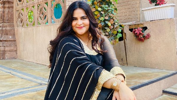 On Guru Purnima, Ishita Dixit Expresses Gratitude Towards Her Mentors from Anupamaa and Her Parents