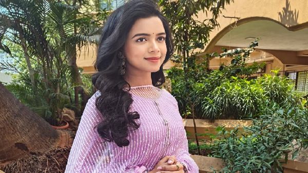 Divya Prem: Pyaar Aur Rahasya Ki Kahani- Megha Ray Shares How Dumbbells on Set Keep Her Fit & Ready