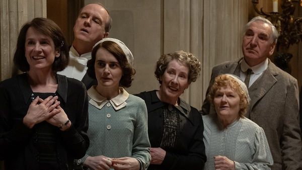 Downton Abbey The Grand Finale Early Review: Hugh-Laura's Final Chapter Is 'The Perfect Goodbye'; Ending Is..