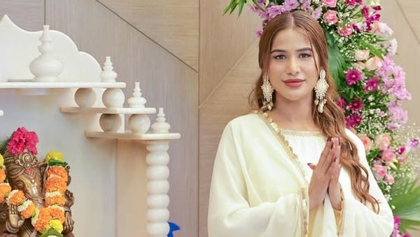 Delhi's Ramleela Committee Drops Poonam Pandey From Playing Mandodari's Role; Here's Why