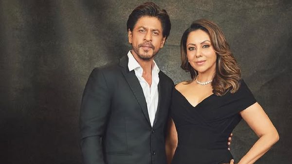 Gauri Khan Hints For A Special Gift For Shah Rukh As He Wins His 1st National Award