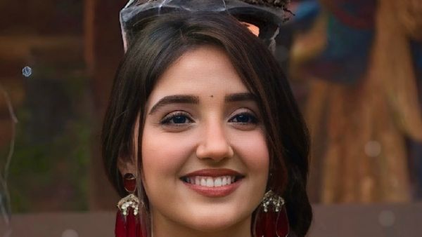 Bigg Boss 19: Ashnoor Kaur Wins Hearts After Defending Malti Chahar From Unfair Poking