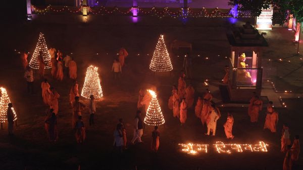 Diwali 2025 Date: When Is Real Date Of Diwali This Year? Know All About Kartik Amavasya, Laxmi Puja Timings