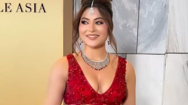 Diwali 2025: Urvashi Rautela Stuns In XX Lakh Red Lehenga At A Star-Studded Diwali Celebration