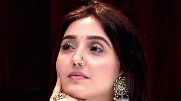 Bigg Boss 19: Ashnoor Kaur Calls Out Farhana Bhatt For Remarks Against TV Industry With Savage One-Liner