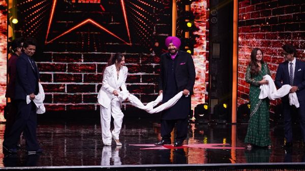 India's Got Talent Today Episode: Malaika-Sidhu & Ravi-Sargun Team Up For A Towel Challenge On IGT