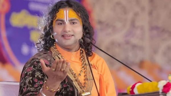 FIR Against Aniruddhacharya After 'Ladkiyan Muh Maar Chuki Hoti Hai' Comment Sparks Massive Outrage